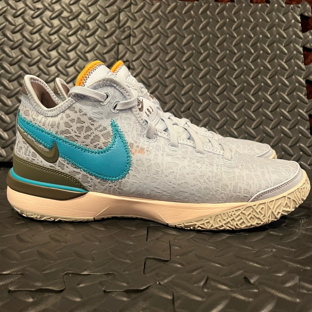 Nike Lebron Nxxt generation basketball shoes size men’s 10.5